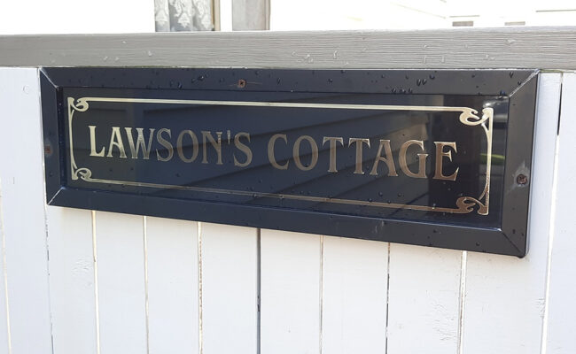Lawsons-Cottage-Geelong-B&B-sign